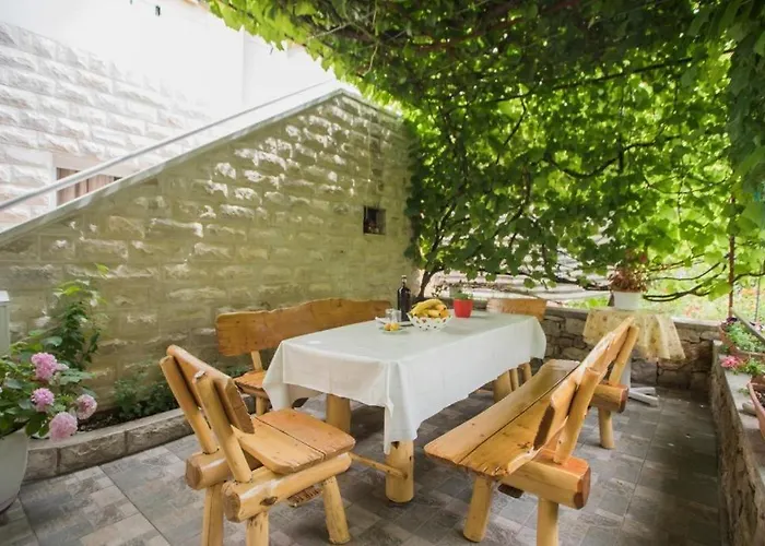 With Parking Space Brodarica, - 22625 Lejlighed